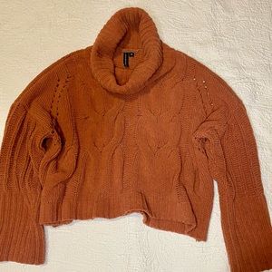 Moon&Madison turtleneck cropped sweater